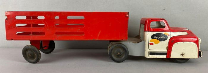 Wyandotte Pressed Steel Farming Truck