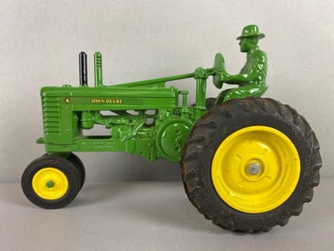 1985 ERTL John Deere Die-Cast Tractor A