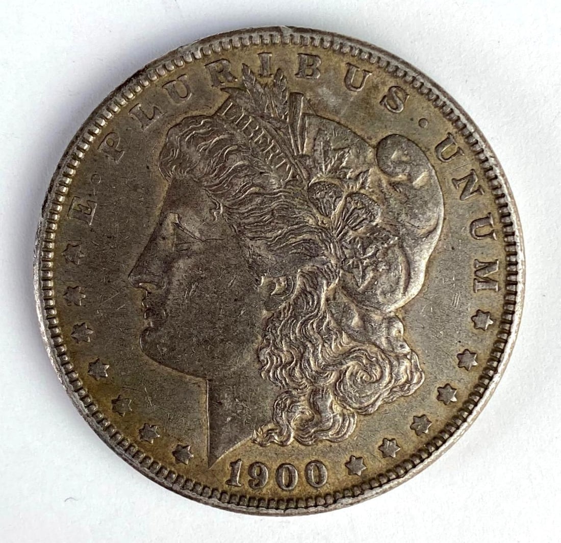 1900 US $1 Morgan Silver Dollar (1 of 2)
