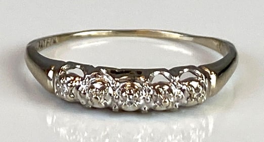 14K White Gold Diamond Ring