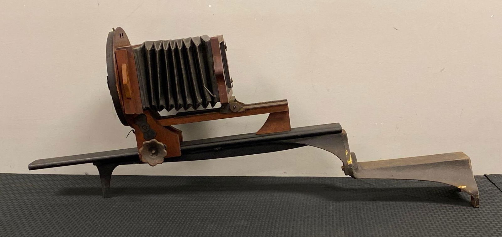 Antique Sliding Bellows Photo Enlarger: NO SHIPPING AVAILABLE. THIRD PARTY SHIPPING RECOMMENDED. Cast iron base, Pat. No. 1633228, Measures 46 x 11 x 19 inches.
