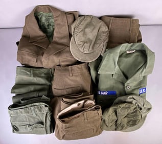 Group of US Military Uniform Items