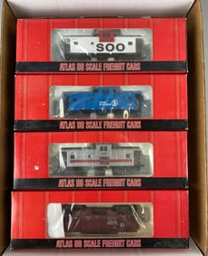 Group of 4 Atlas HO Scale Train Cabooses