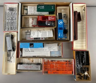 Group of 11 HO Scale Train Model Kits
