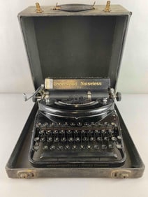 Vintage Underwood Elliott Fisher Company Underwood Noiseless 77 Typewriter with Travel Case
