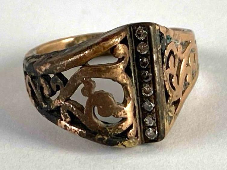 14K Yellow Gold and Diamond Ring: Total weight of 6.5 grams, Ring size is ~ 7, ring is heavily bent