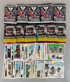 Group of 1970s Topps Baseball Cards / 2019 Panini Football Cards