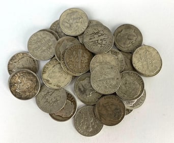 Group of 32 US Roosevelt Silver Dimes