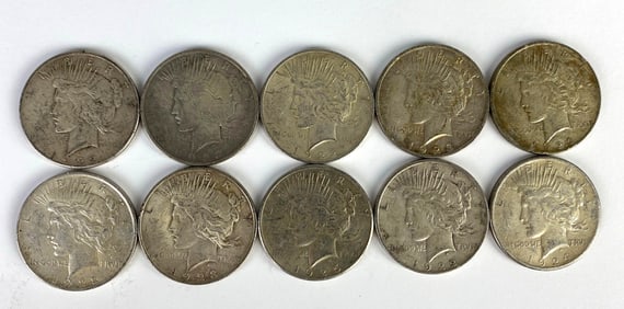 Group of 10 1920s US Silver Peace Dollars