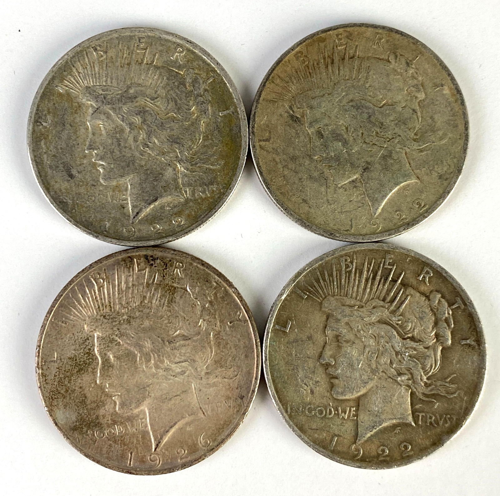 Group of 4 1920s US Silver Peace Dollar Coins (1 of 2)