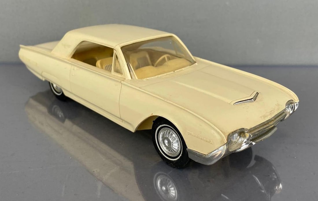 1962 Ford Thunderbird Dealership Promo Car (1 of 6)