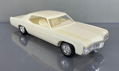 1970 Buick Wildcat White Dealership Promo Car