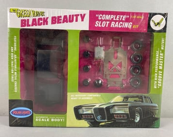 Polar Lights The Green Hornet Black Beauty Slot Racing Kit