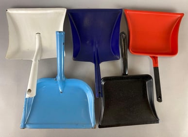 Group of 5 Vintage Enamelware Dust Pans