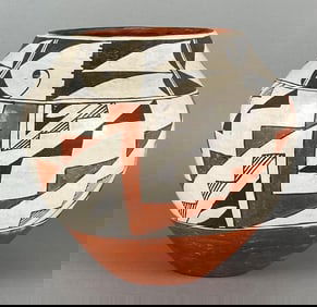 Doris Patricio Native American Pottery Jar