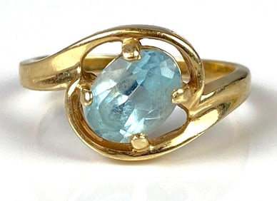 14K Gold Light Blue Topaz Ring