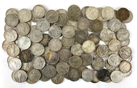 Group of 100 US Peace Silver Dollars