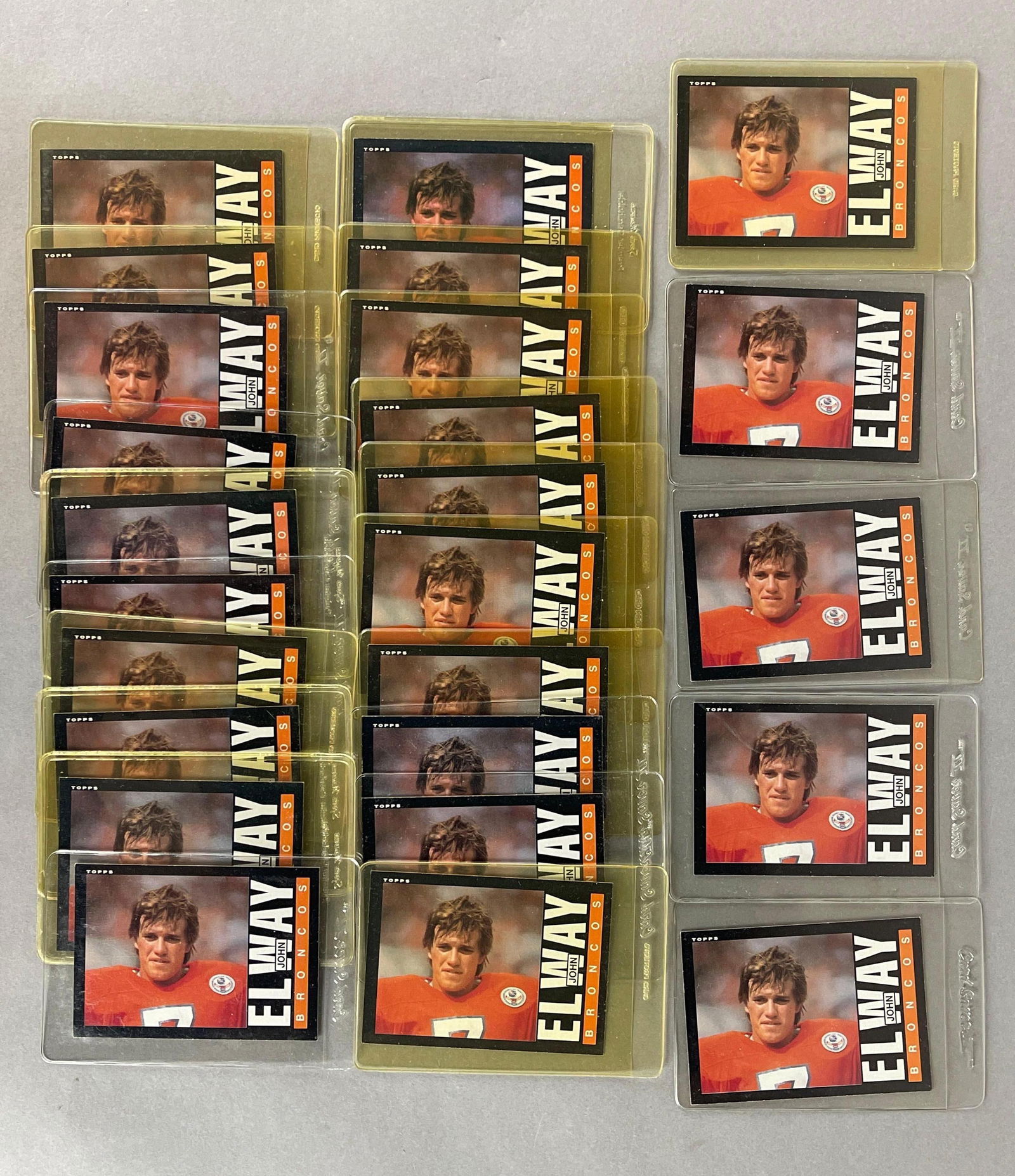 25 -1985 Topps John Elway #238 High-Grade Cards (1 of 3)