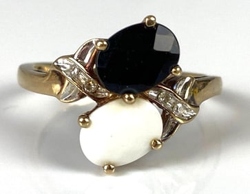 10K Gold Onyx and White Onyx Ring