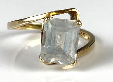 14K Gold Blue Topaz Ring