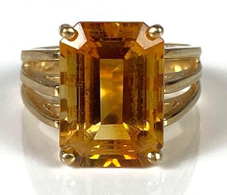 10K Gold Citrine Ring
