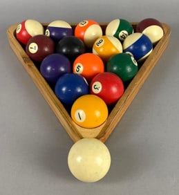 Pool Table Billiard Balls Set