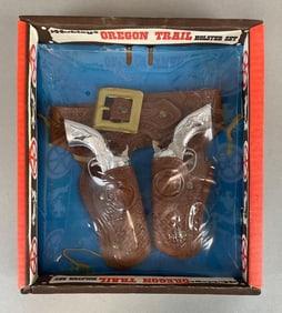 1971 Hubley Oregon Trail Holster Set