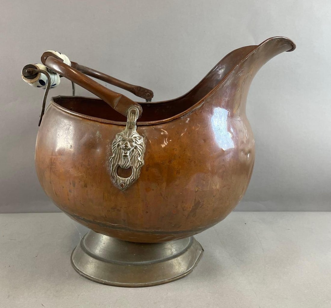 Antique Copper Coal Ash Scuttle (1 of 6)