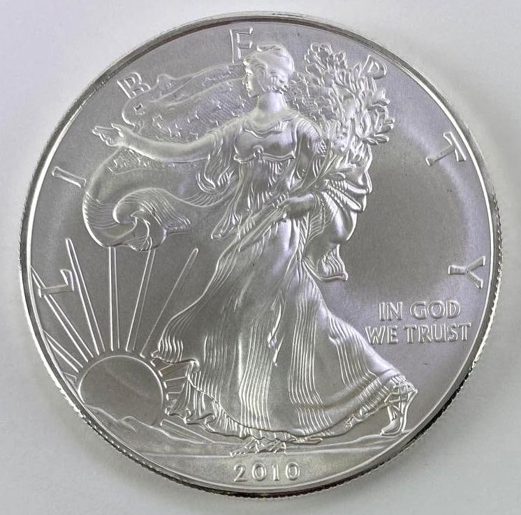 2010 American Silver Eagle 1oz. Fine Silver Dollar (1 of 2)