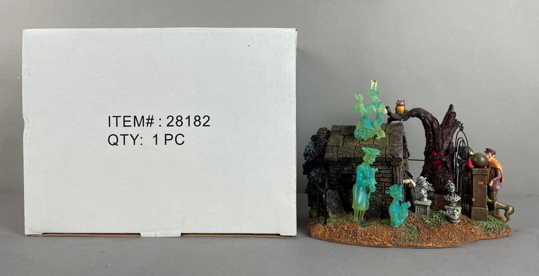 Disney Light-Up Haunted Mansion: Working condition, original packaging measures 8 1/2 x 11 x 8 1/2 inches