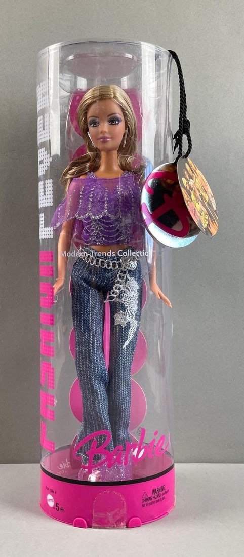 Mattel Fashion Fever Barbie Fashion Doll: 2005 modern trends collection, original packaging