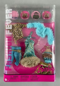 Mattel Fashion Fever Barbie Fashion Doll Clothing Set