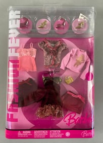 Mattel Fashion Fever Barbie Fashion Doll Clothing Set