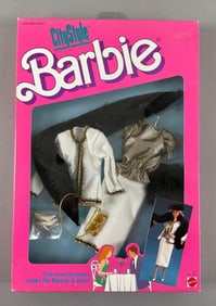 Mattel Fashion Fever Barbie Fashion Doll City Style Clothing Set