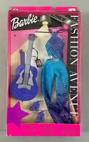 Mattel Fashion Fever Barbie Fashion Doll Fashion Avenue Clothing Set