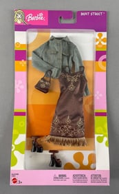 Mattel Barbie Fashion Doll Beat Street Clothing Set