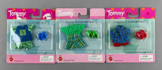 Group of 2 Mattel Tommy Friend of Kelly Fashion Favorites Doll Clothing Sets