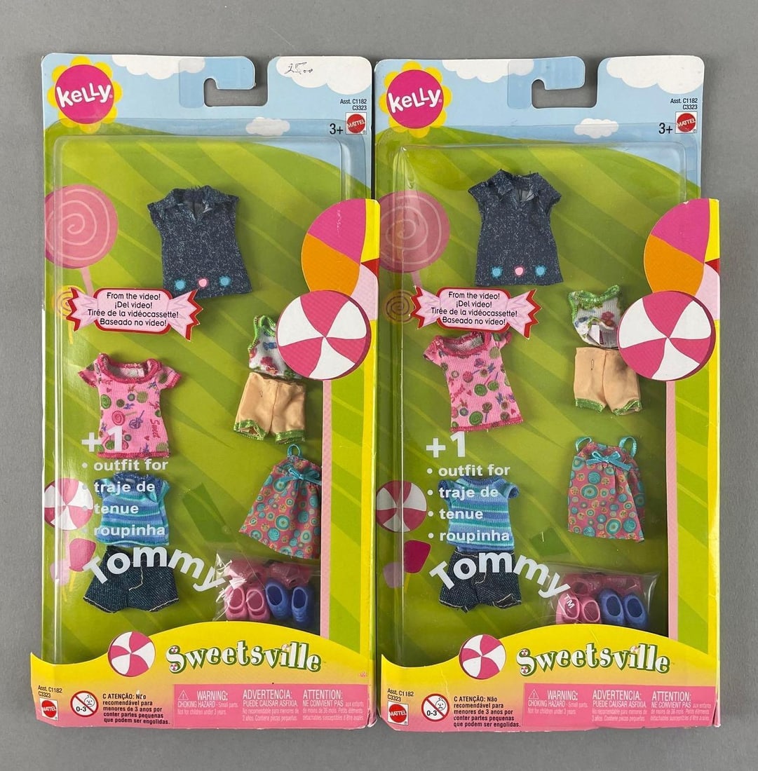 Group of 2 Mattel Fashion Doll Sweetsville Clothing Sets: 2003 original packaging