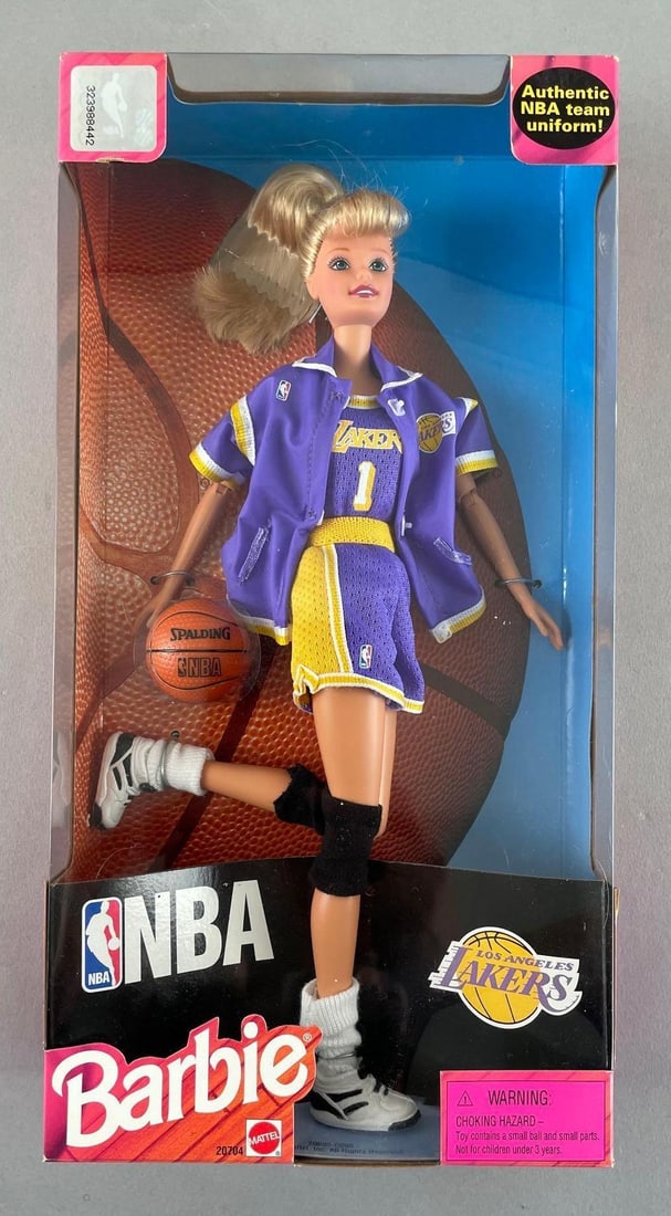 1998 Mattel NBA Barbie Lakers Fashion Doll: Original packaging