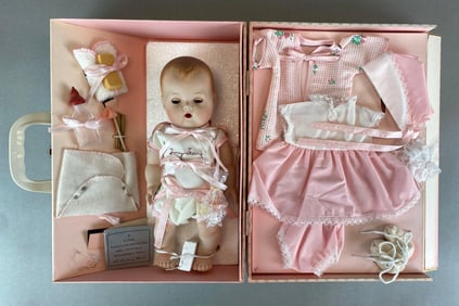 1999 The Danbury Mint Tiny Tears Porcelain Doll Set