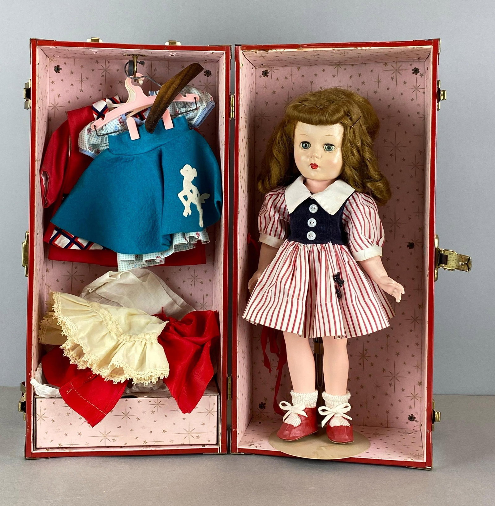 Vintage Blonde Baby Doll with Accessories: With travel case, includes poodle skirt, dress, coat and more, no marking on nape, doll measures 15 1/2 inches tall