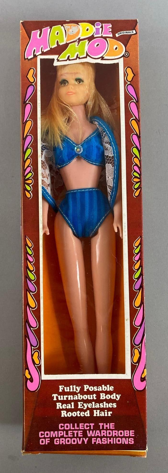 Vintage Mego Maddie Mod Blonde Fashion Doll: 1970 Long hair. In original box. Box measures 12 1/2 x 3 1/2 x 1 3/4 inches.