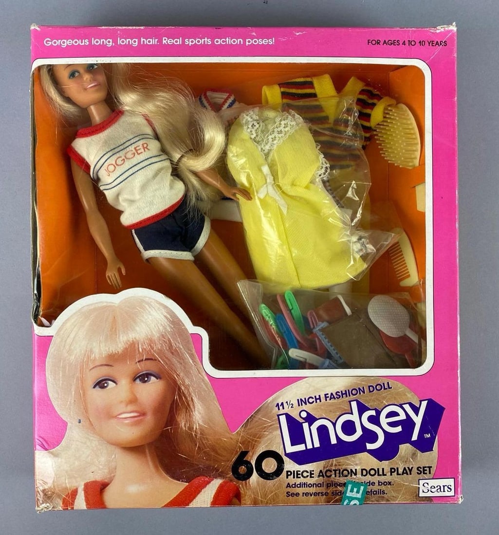 Vintage Sears Lindsey Fashion Doll in Original Box: Like new in original box