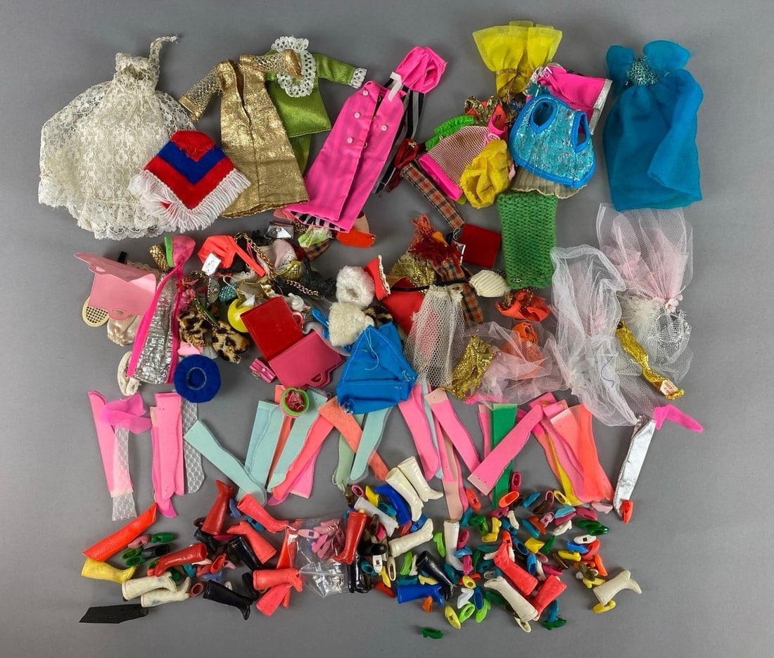 Group Topper Toys Dawn Fashion Outfits and More: Includes shoes, stockings, purses and more. Largest item measures 5 1/2 inches.