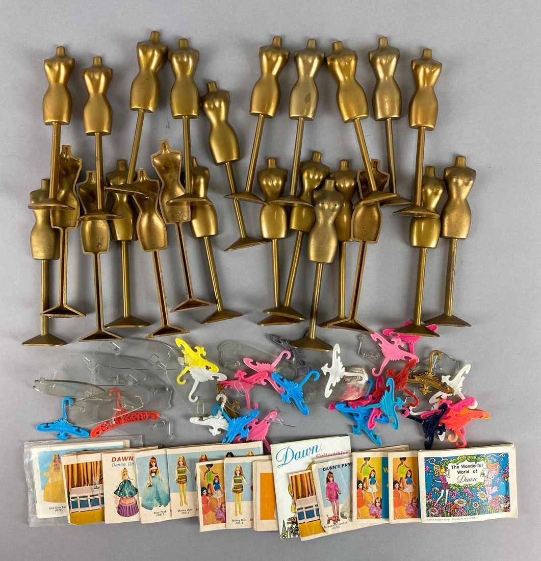 Group Topper Toys Dawn Accessories: Includes Mannequin Dress form, hangers, pamphlets and more. Largest item measures 5 1/4 x 1 x 1/4 inches.