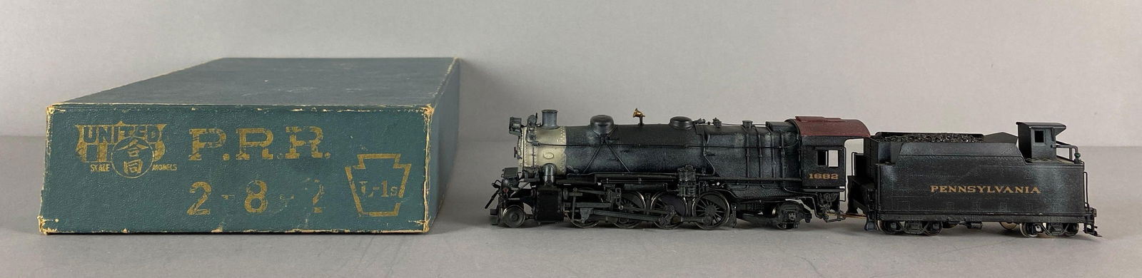 United Brass HO Scale No. 1682 PRR 2-8-2 Locomotive And Tender (1 of 6)