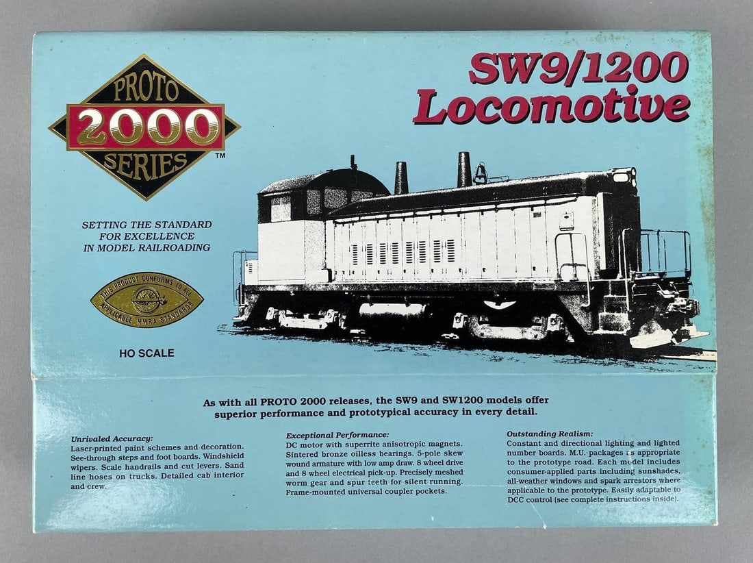 Proto Series 2000 HO Scale SW9 / 1200 Burlington Locomotive: Limited edition, like new in original packaging