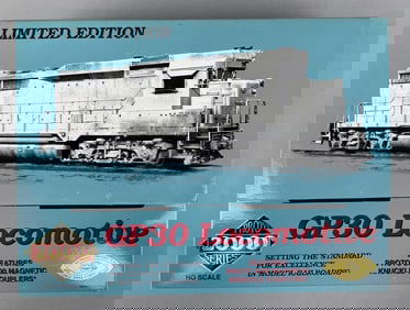 Proto Series 2000 HO Scale GP30 Burlington Locomotive