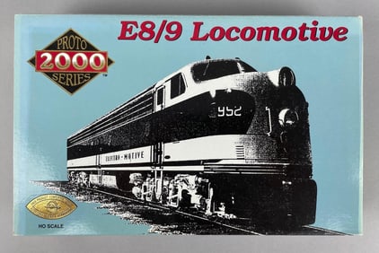 Proto Series 2000 HO Scale E8/9 Burlington Locomotive