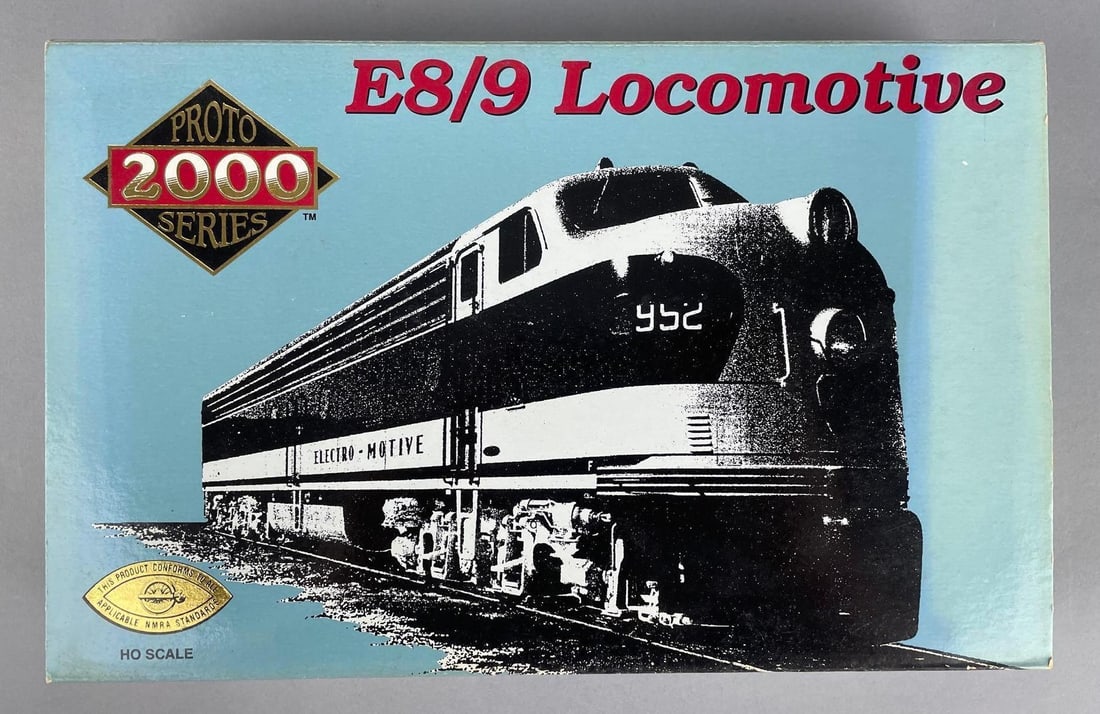 Proto Series 2000 HO Scale E8/9 Burlington Locomotive: Like new in original packaging